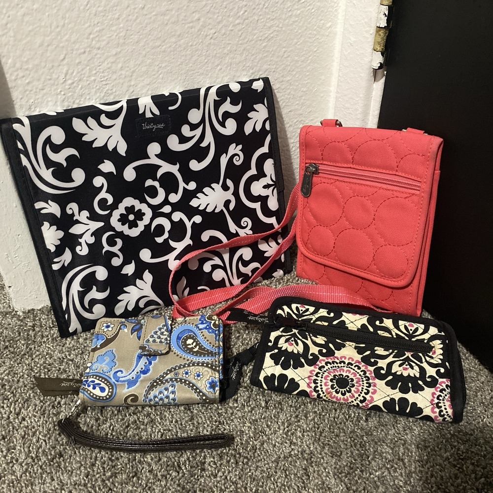 Thirty-One Lot of 4 Mixed Organizer Purse Travel Bags Wallet Nice!